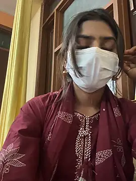 Snapshot of sexyayeshadesi chatting on February 23, 7:36 pm sexyayeshadesi online show from February 23, 7:36 pm