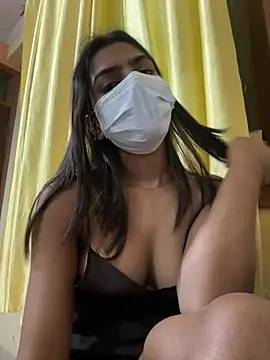 Snapshot of sexyayeshadesi chatting on February 18, 7:54 pm sexyayeshadesi online show from February 18, 7:54 pm