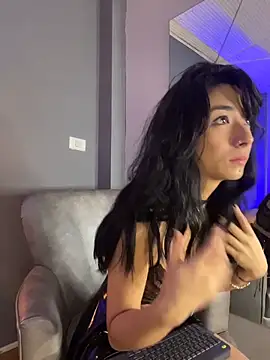 AmbarOishi   online show from December 18, 1:48 pm