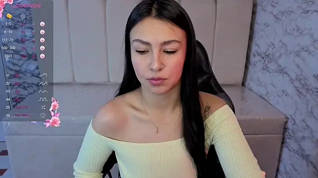 Maleja v  online show from December 14, 1:49 pm