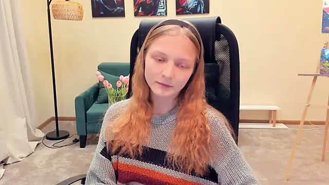 Snapshot of MyrticeSirin chatting on November 17, 9:57 am MyrticeSirin online show from November 17, 9:57 am