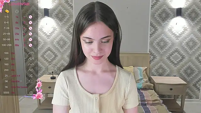 luxe girl online show from April 4, 7:09 pm