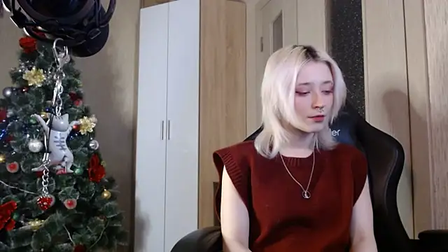 SophiaLur online show from January 12, 4:58 pm