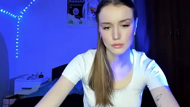 tinyglow online show from March 23, 7:25 pm