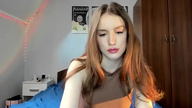 tinyglow online show from March 18, 8:10 pm