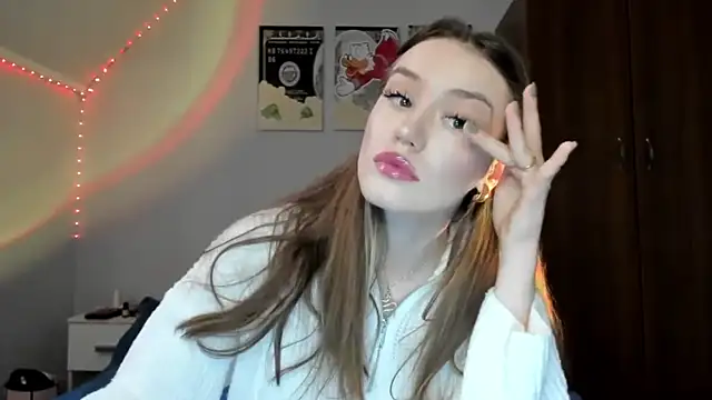 tinyglow online show from March 21, 12:34 am