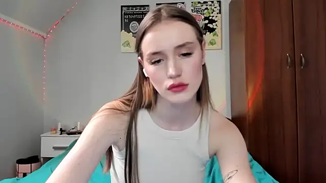 tinyglow online show from February 17, 5:43 pm