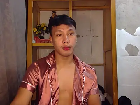 newgys online show from August 3, 5:52 pm