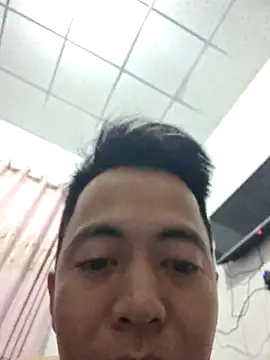 Snapshot of Hoang58236 chatting on November 15, 5:50 pm Hoang58236 online show from November 15, 5:50 pm