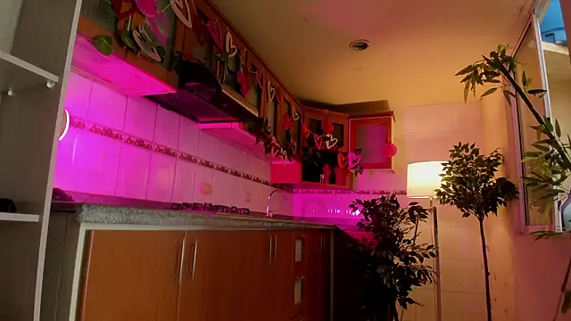 aghata jackson  online show from March 11, 10:15 pm