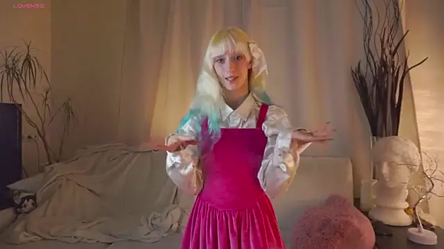 Snapshot of BeverlyWahoske chatting on November 14, 9:07 pm BeverlyWahoske online show from November 14, 9:07 pm