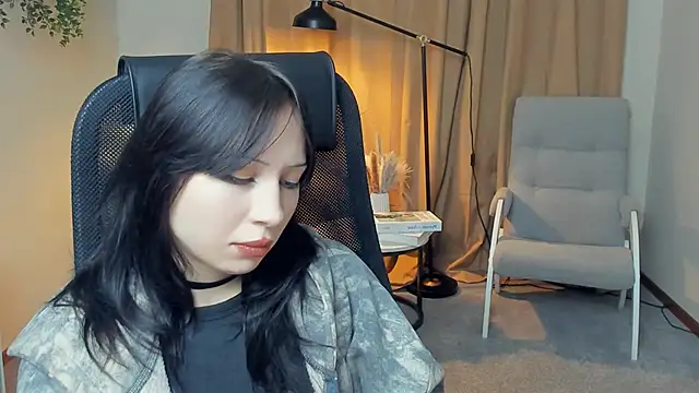 Snapshot of EthelynSeiler chatting on November 18, 3:04 pm EthelynSeiler online show from November 18, 3:04 pm