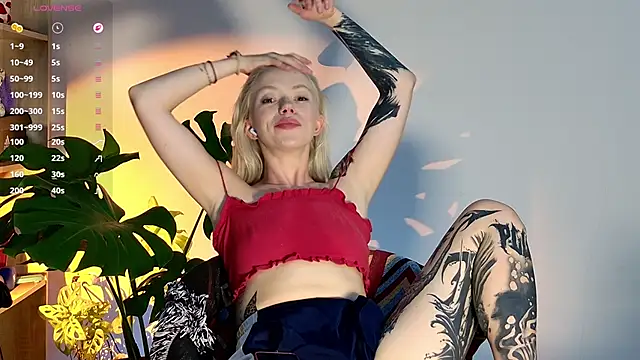 jane-booblegum online show from April 10, 9:33 pm