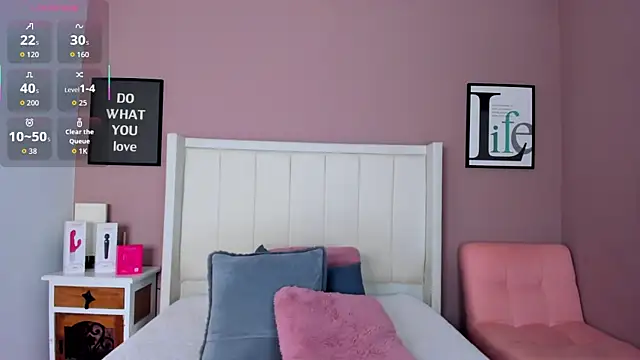 Snapshot of SandyAdaeze chatting on December 20, 12:41 pm SandyAdaeze online show from December 20, 12:41 pm