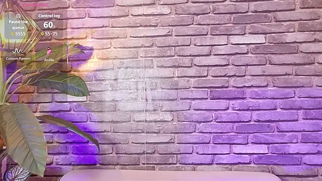 Snapshot of _ivone chatting on November 17, 6:56 pm ivone online show from November 17, 6:56 pm