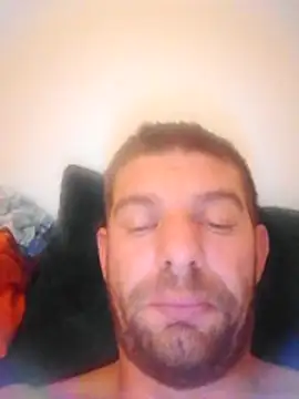 Snapshot of Motosz chatting on November 14, 9:18 pm Motosz online show from November 14, 9:18 pm