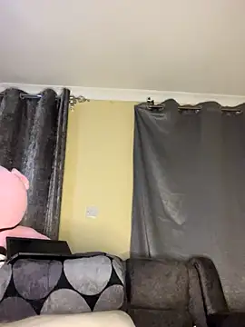 Snapshot of cleo0427 chatting on November 14, 10:46 pm cleo0427 online show from November 14, 10:46 pm