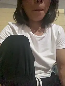 Snapshot of Trangbabylove chatting on June 14, 7:48 pm Trangbabylove online show from June 14, 7:48 pm