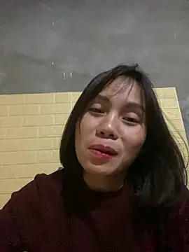 Trangbabylove online show from April 2, 4:24 pm