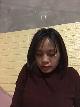 Trangbabylove online show from March 3, 2:35 pm