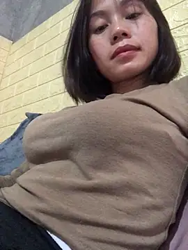 Trangbabylove online show from April 9, 6:30 am