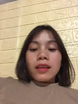 Trangbabylove online show from March 4, 6:15 pm