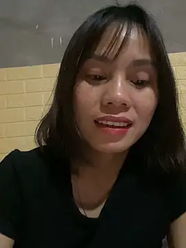 Trangbabylove online show from April 7, 4:53 pm