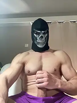 Snapshot of Luna_MaskedMan chatting on April 5, 12:01 pm Luna MaskedMan online show from April 5, 12:01 pm