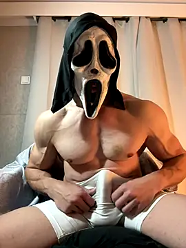 Luna MaskedMan online show from November 25, 4:02 am