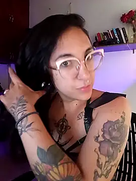 Melinerd online show from April 16, 5:14 pm