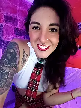 Snapshot of Melinerd chatting on January 14, 5:05 pm Melinerd online show from January 14, 5:05 pm