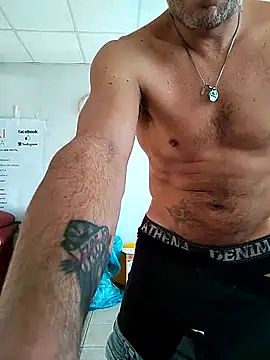 Snapshot of platone09 chatting on November 28, 2:06 pm platone09 online show from November 28, 2:06 pm