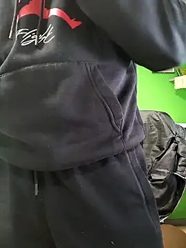 Snapshot of platone09 chatting on December 3, 1:10 pm platone09 online show from December 3, 1:10 pm