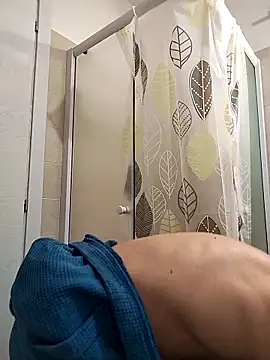 platone09 online show from March 25, 4:17 pm