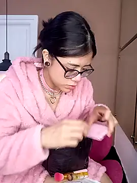 VelvetNovaa online show from November 25, 12:27 pm