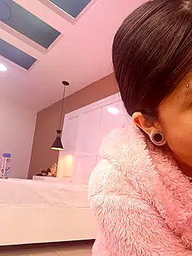 VelvetNovaa online show from November 23, 3:00 pm