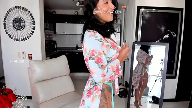 sofiasexhot online show from February 18, 1:22 pm