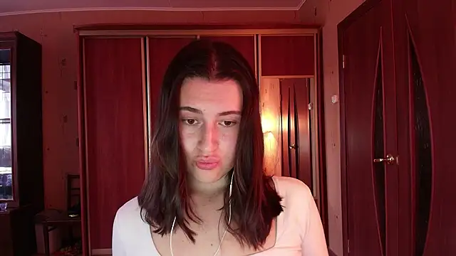 KristinaScott online show from March 27, 3:46 pm