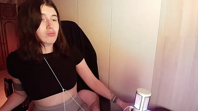 KristinaScott online show from February 23, 6:08 pm