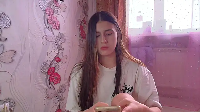 KristinaScott online show from November 28, 11:21 am