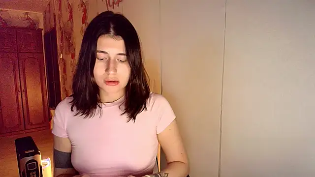 KristinaScott online show from February 4, 4:46 pm