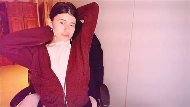 KristinaScott online show from February 11, 5:02 pm