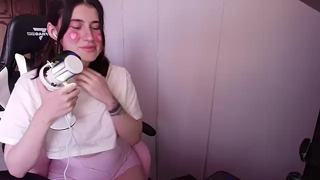 KristinaScott online show from February 14, 2:50 pm