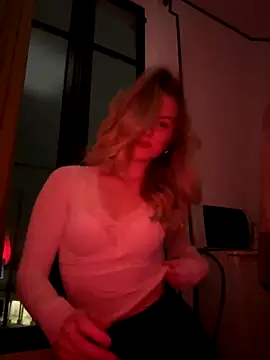 Josefinswe online show from November 14, 8:01 pm