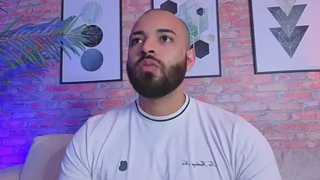 Chris Varden online show from April 14, 7:19 pm