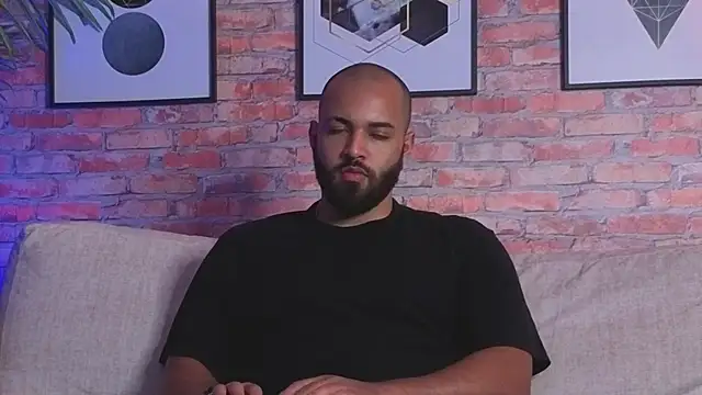 Chris Varden online show from April 15, 7:40 pm