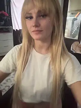Snapshot of sofrancy chatting on March 11, 6:57 pm sofrancy online show from March 11, 6:57 pm