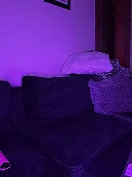 sofrancy online show from March 6, 12:05 am