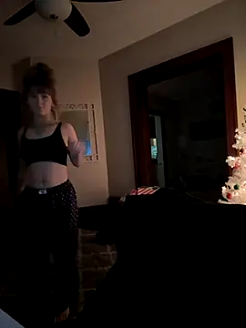 sofrancy online show from December 1, 10:43 pm