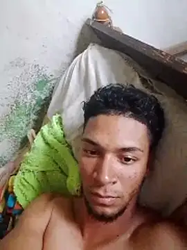 Snapshot of Rich_Boy_Activ chatting on November 15, 8:02 pm Rich Boy Activ online show from November 15, 8:02 pm